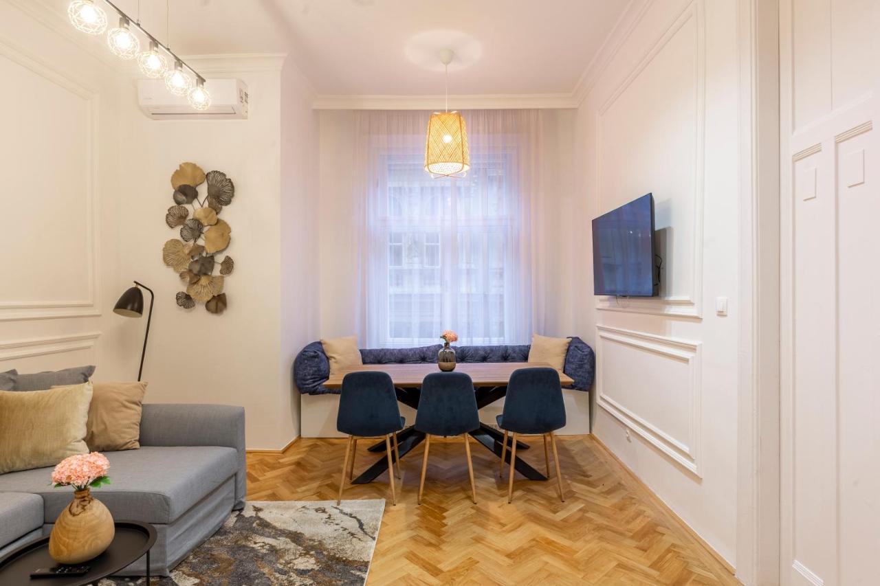 Glamorous Modern Apartment In The Hearth Of Budapest Bagian luar foto